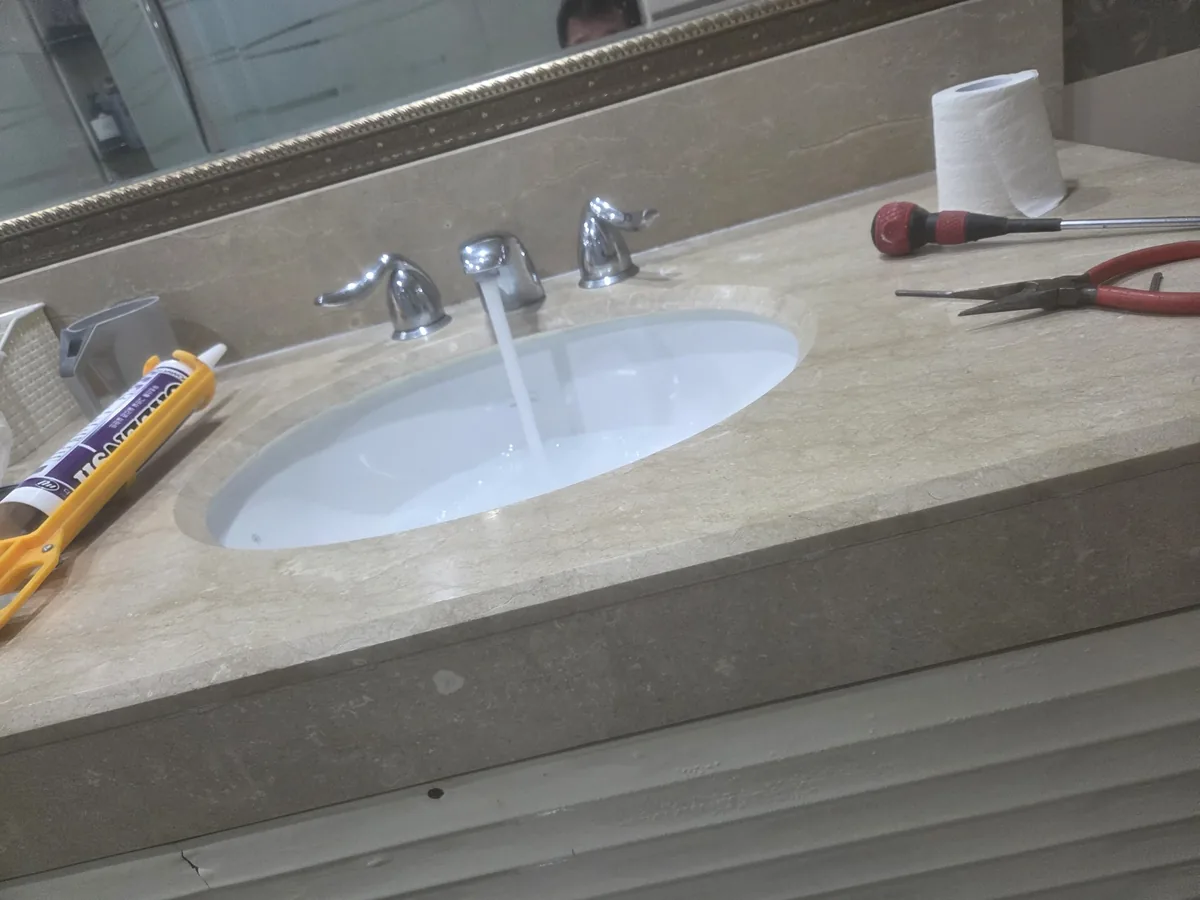 요트 월풀욕조 수리 세면대 상부